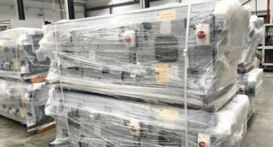 抗击疫情 XTREME赛车手献爱持援